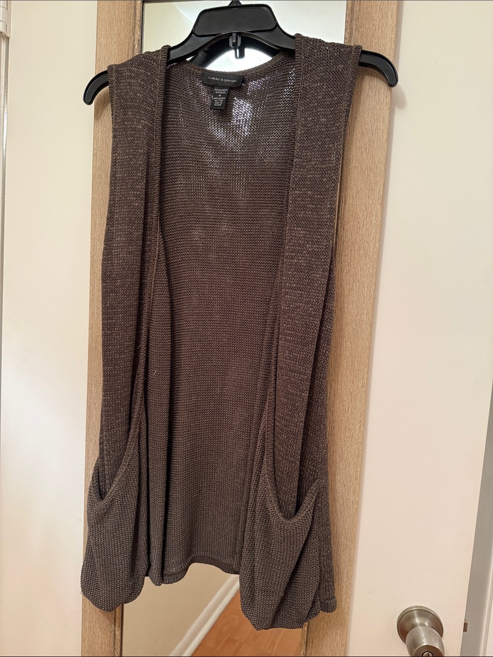 Cable & Gauge Open-Front Sleeveless Cardigan Vest - Olive